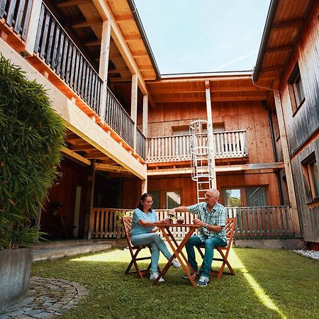 Gaestehaus Aquilin ซังคท์เพิลเทน ภายนอก รูปภาพ
